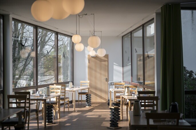 Servicekraft im Speisesaal auf 556,00€-Basis, 1. Bild
