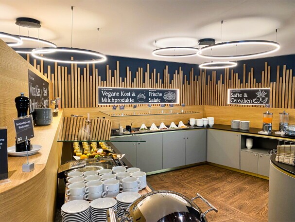 Servicekraft im Speisesaal (m/w/d), 1. Bild